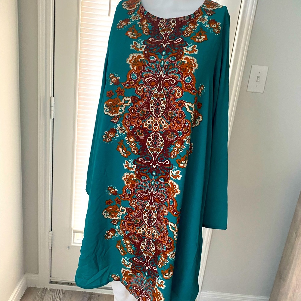 NWT Xhilaration Tunic/Dress Green with Floral Design SZ L
